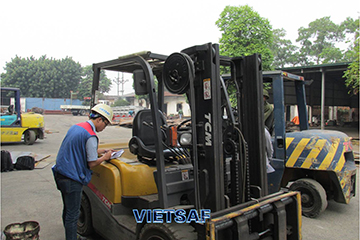 Kiểm định xe nâng, kiểm tra khung sàn