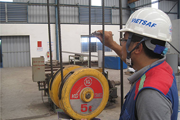 Kiểm tra đường kính cáp của palang Kiểm tra cáp của palang