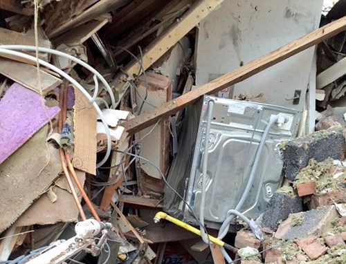 Chiếc máy giặt đã cứu sống cụ bà trong vụ nổ ga Chiếc máy giặt đã cứu sống cụ bà trong vụ nổ ga