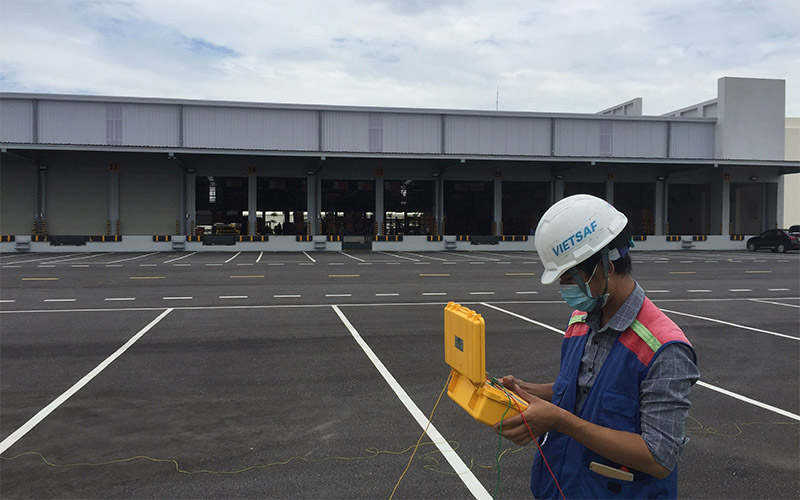 Đo điện trở chống sét bằng máy đo 3 cực có độ chính xác cao nhưng tốn nhiều thời gian