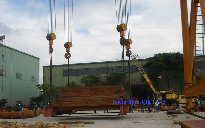 Kiểm định và thử tải thiết bị nâng 200 tấn